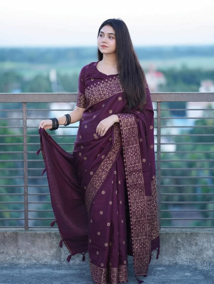 Japani Silk Skin Print Sharee with Blouse Piece